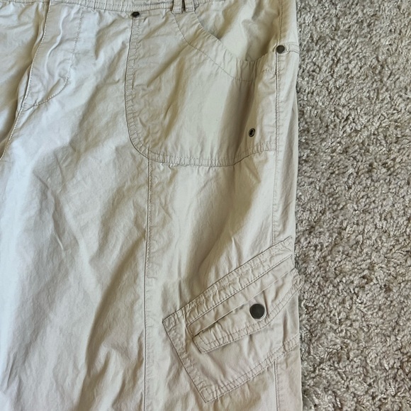 WMNs Cargo khaki pants - Picture 4 of 7